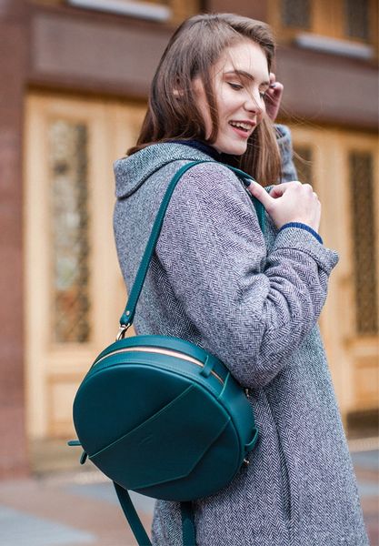 Кожаная женская круглая сумка-рюкзак Maxi зеленая BN-BAG-30-malachite фото